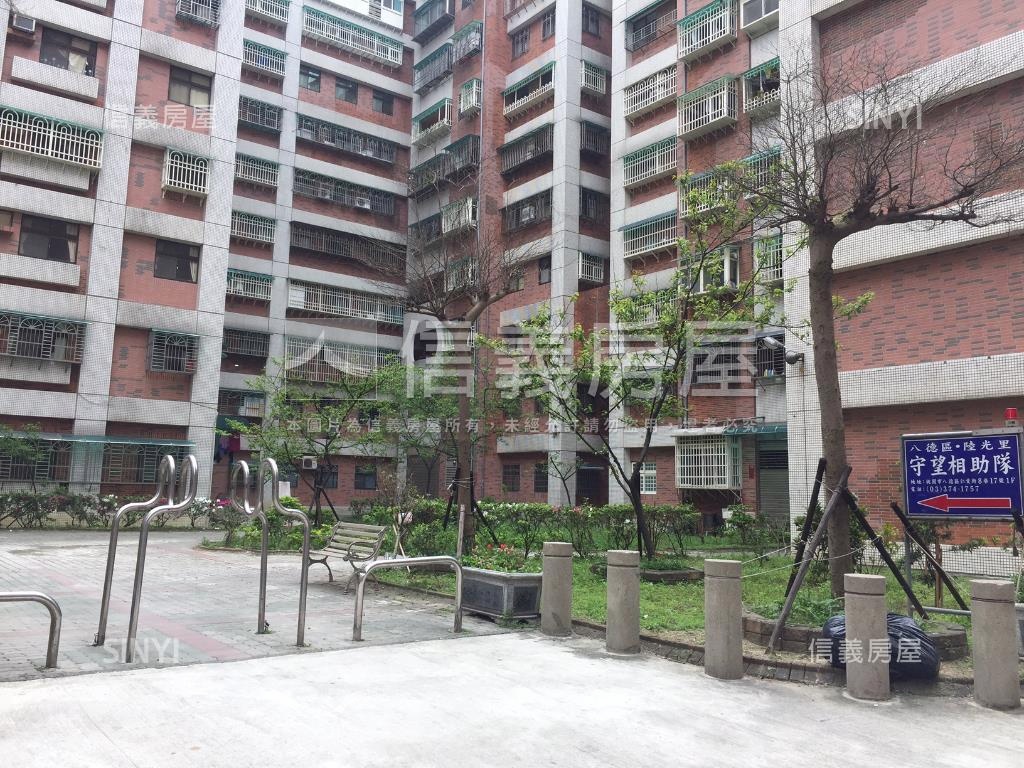 稀有✰陸光重新整理大三房房屋室內格局與周邊環境