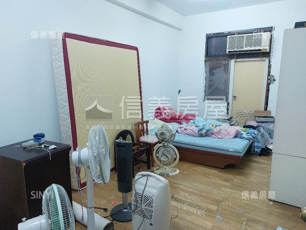 民生路這一樓空間好大房屋室內格局與周邊環境