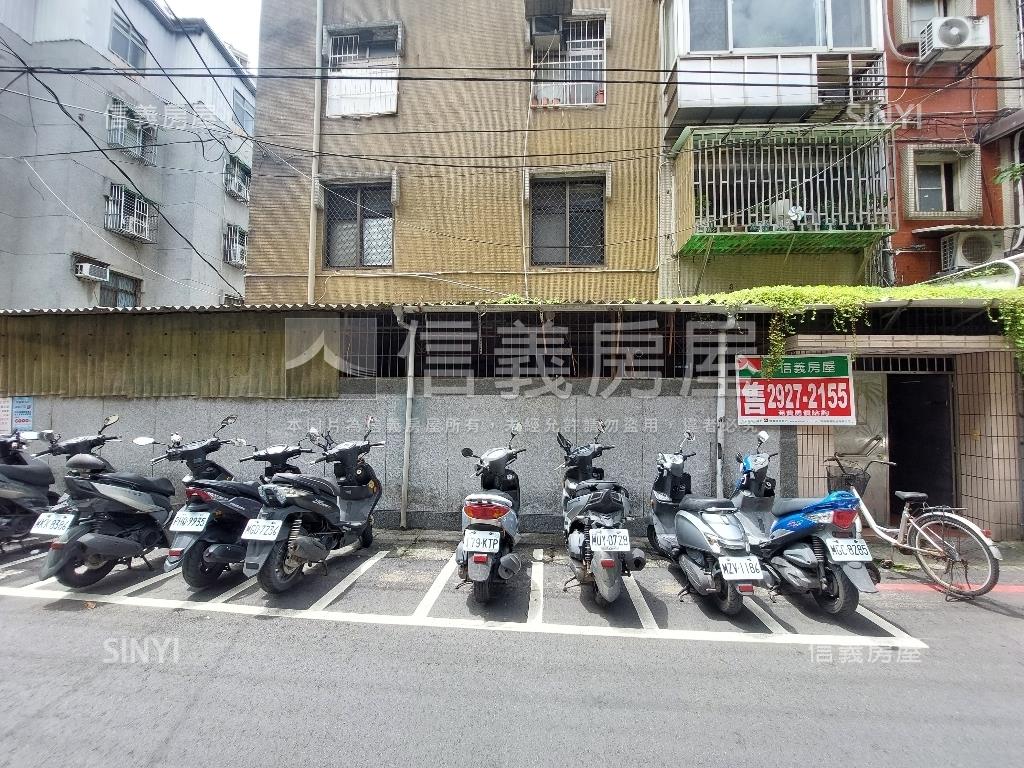 民生路這一樓空間好大房屋室內格局與周邊環境