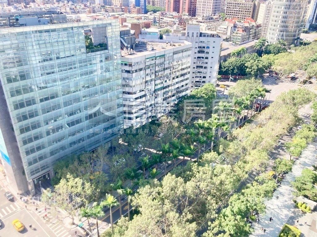 傳世豪邸－仁愛鳳翔房屋室內格局與周邊環境