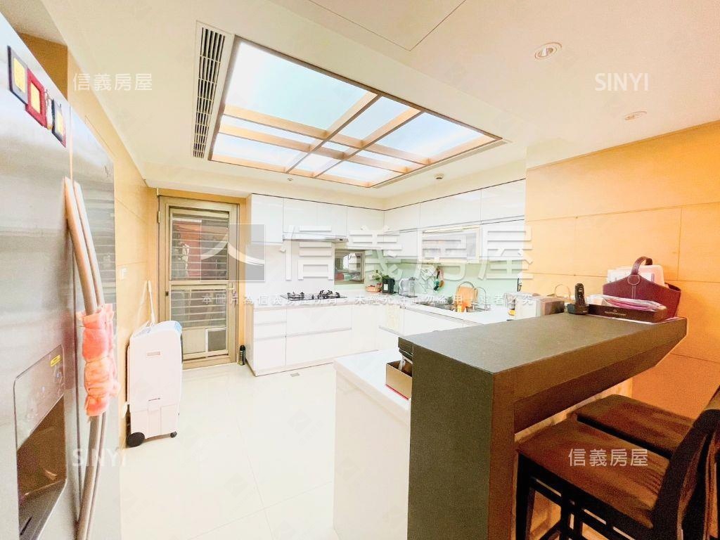 傳世豪邸－仁愛鳳翔房屋室內格局與周邊環境