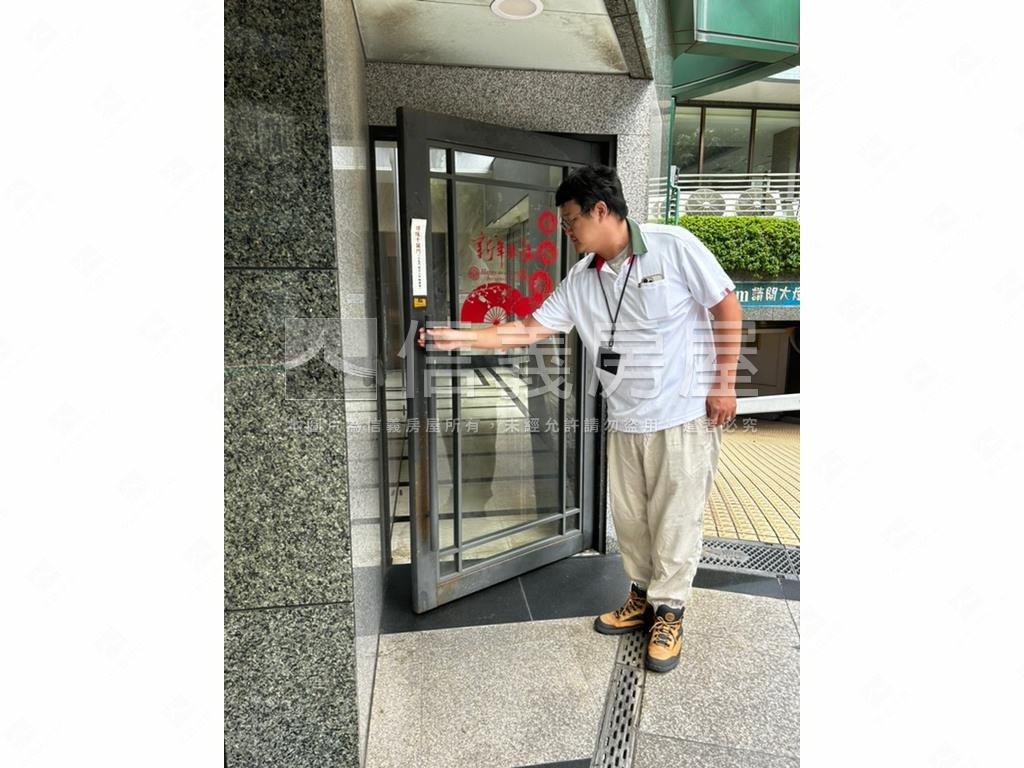 真。專人服務大觀車位房屋室內格局與周邊環境