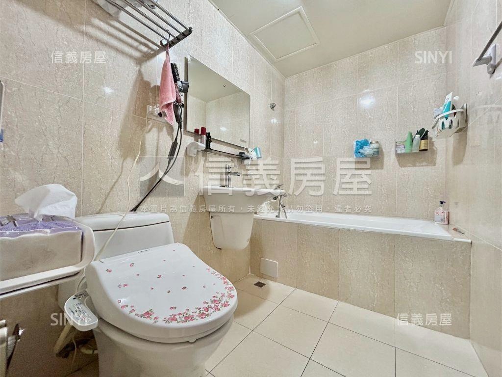 市區美學苑溫馨裝潢美三房房屋室內格局與周邊環境