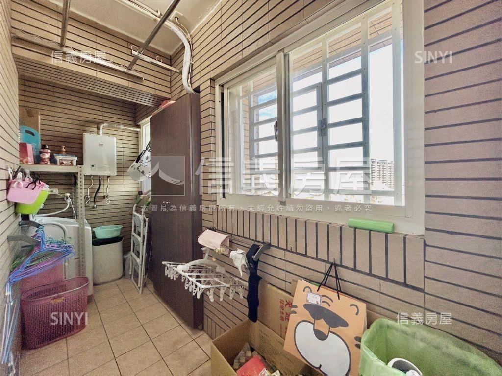 市區美學苑溫馨裝潢美三房房屋室內格局與周邊環境