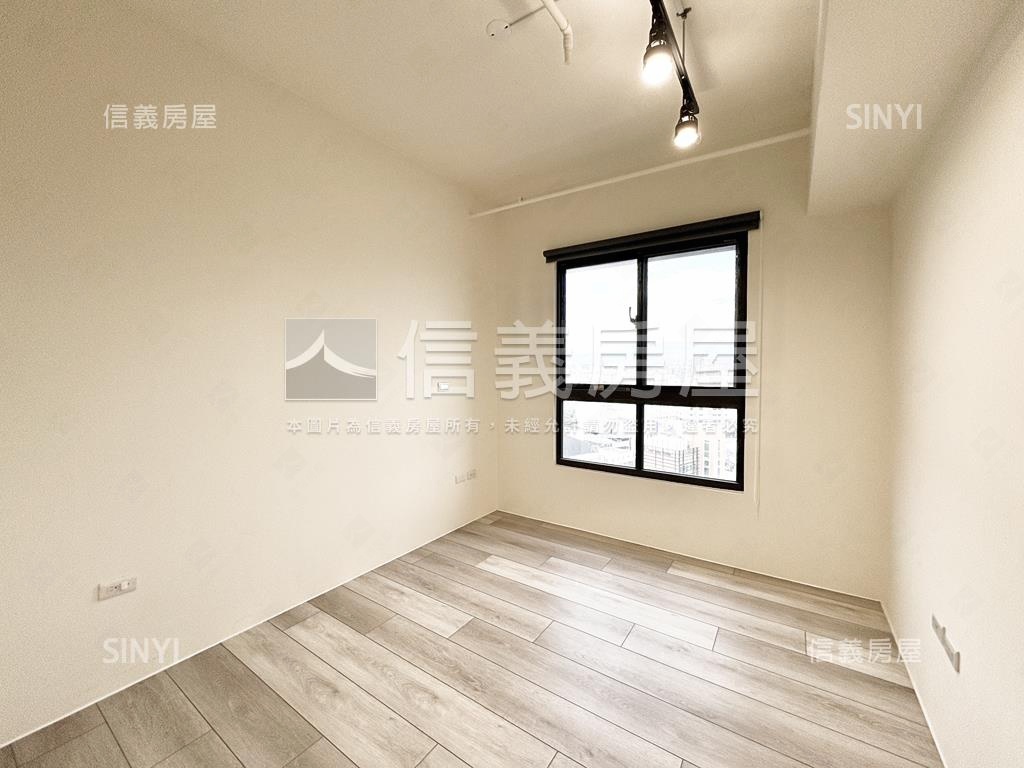 青山如畫台元次頂樓大三房房屋室內格局與周邊環境
