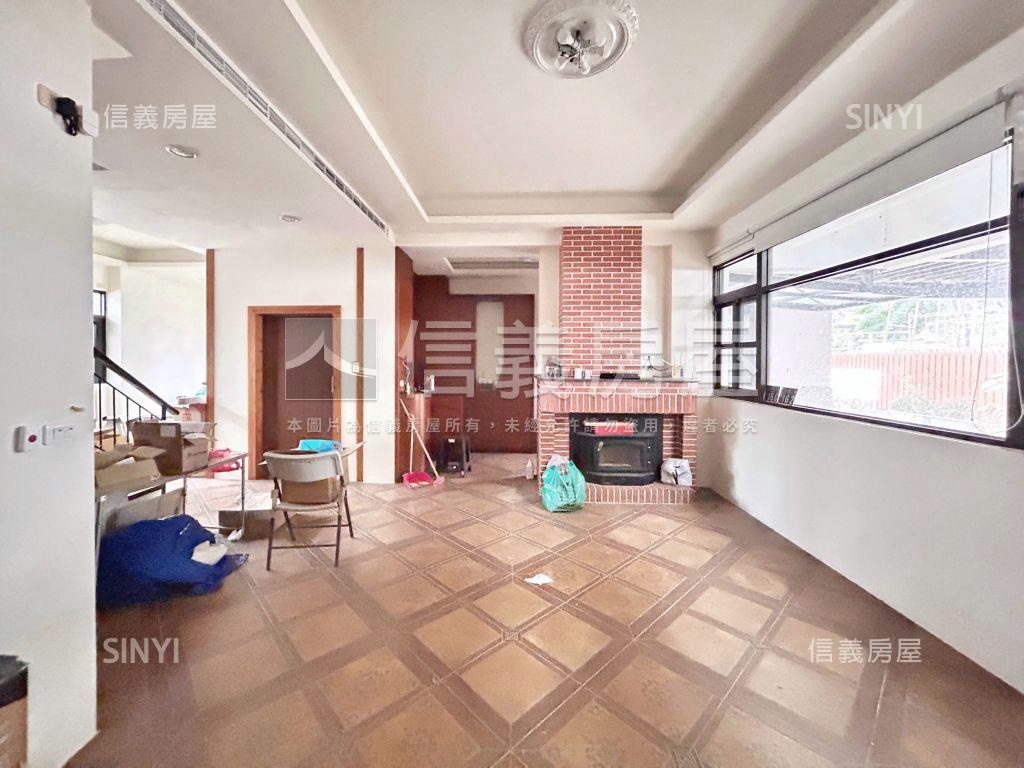 祥順二路別墅Ａ房屋室內格局與周邊環境