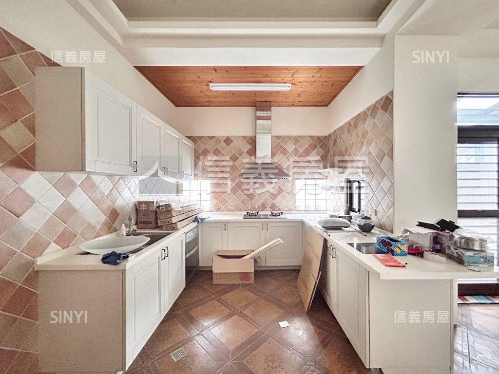 祥順二路別墅Ａ房屋室內格局與周邊環境