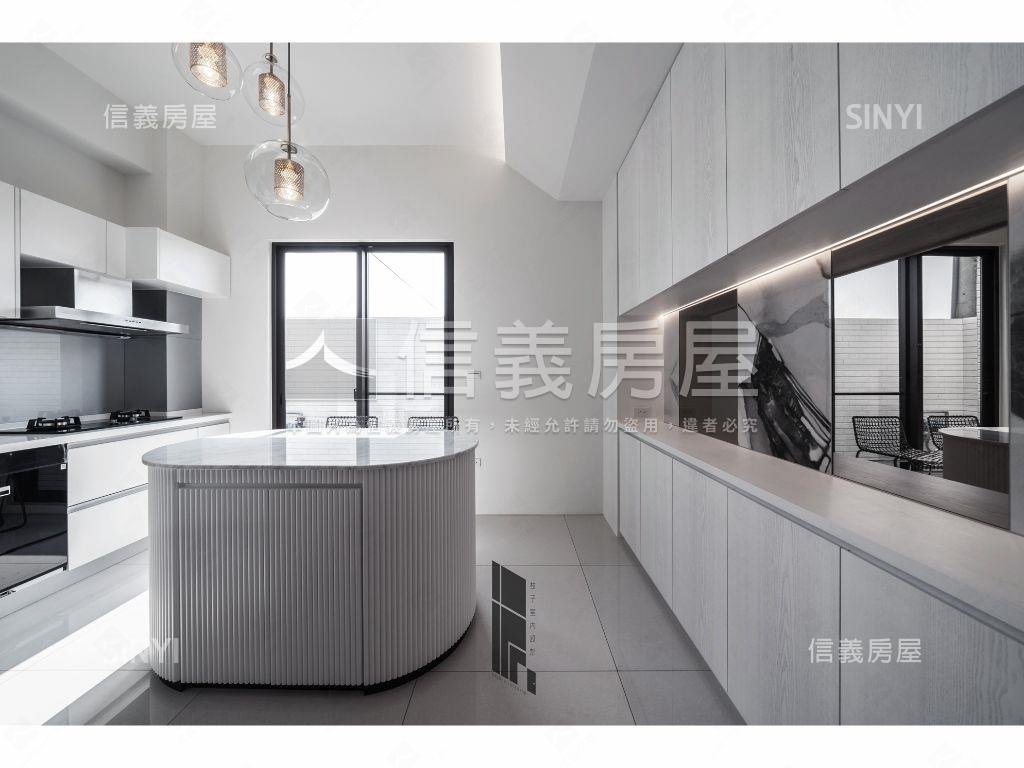 西港邊間三面採光質感透天房屋室內格局與周邊環境