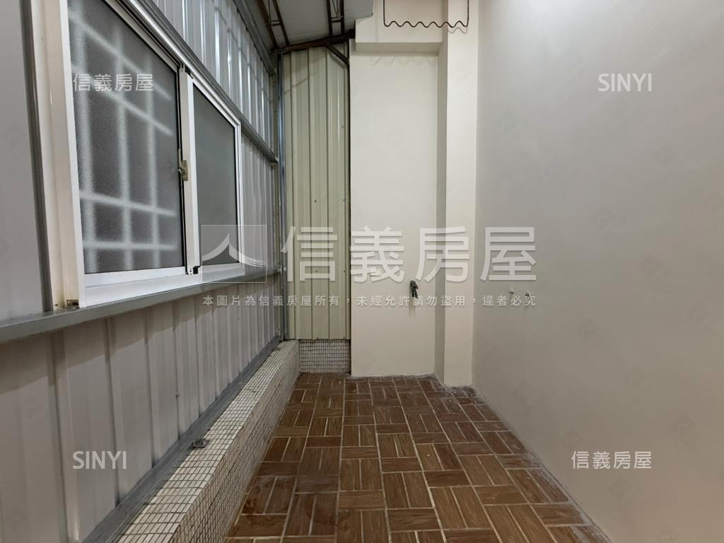 林森路面寬約８．８米店面房屋室內格局與周邊環境