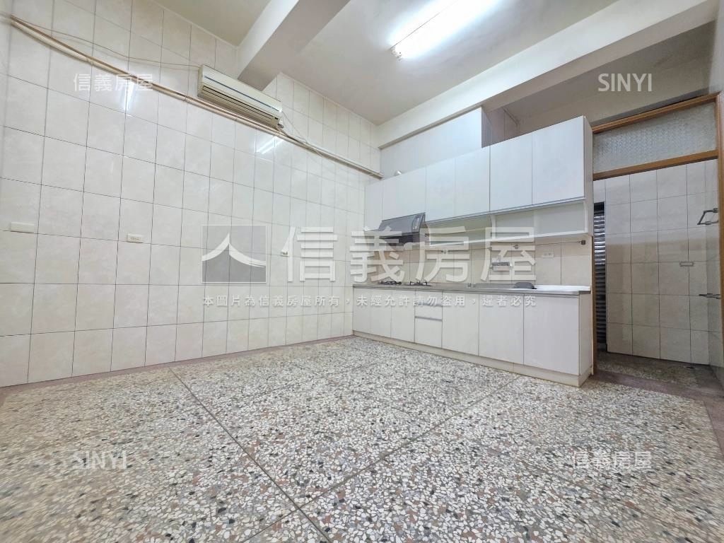 近仁愛醫院孝親房熱鬧透店房屋室內格局與周邊環境