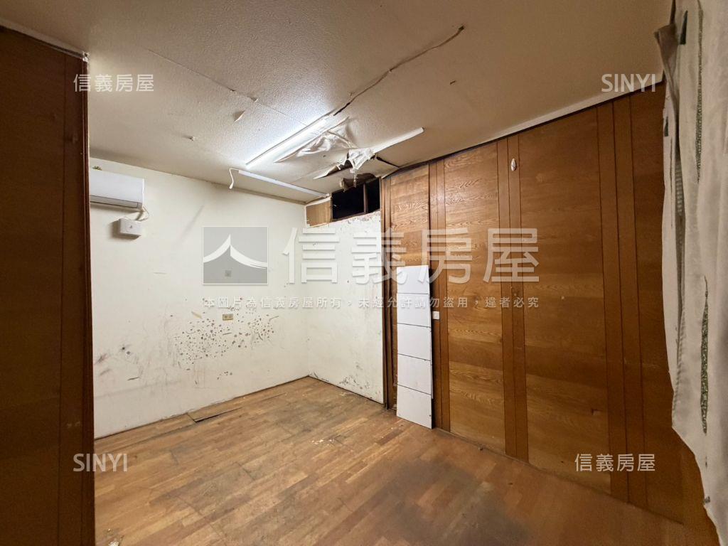 春日路大面寬透天店面房屋室內格局與周邊環境
