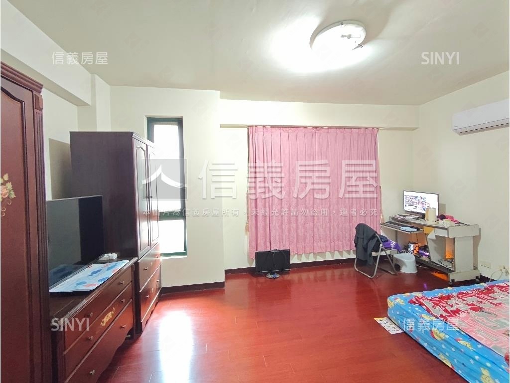 ６６快速道路四房車庫透天房屋室內格局與周邊環境