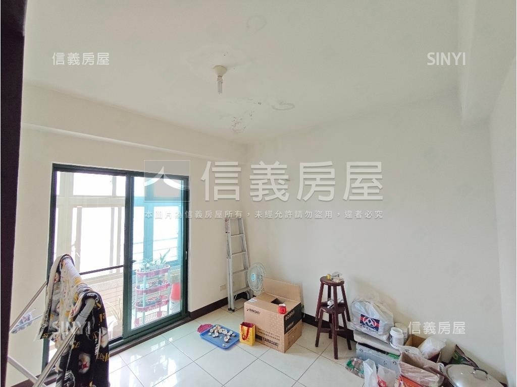 ６６快速道路四房車庫透天房屋室內格局與周邊環境