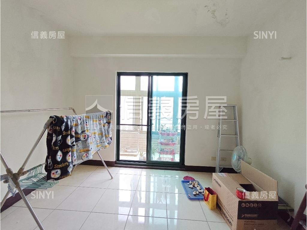 ６６快速道路四房車庫透天房屋室內格局與周邊環境