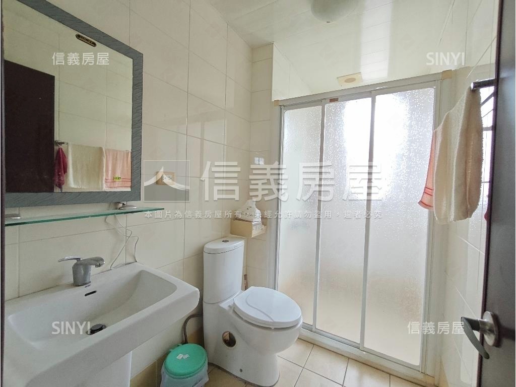 ６６快速道路四房車庫透天房屋室內格局與周邊環境