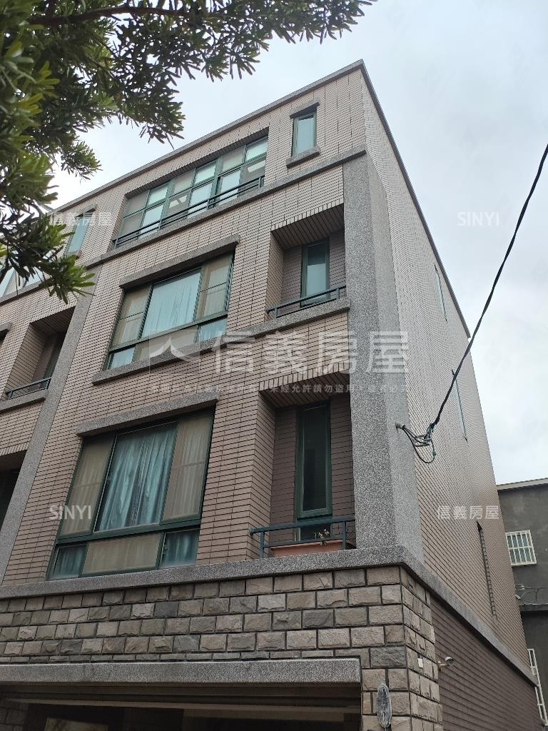 ６６快速道路四房車庫透天房屋室內格局與周邊環境