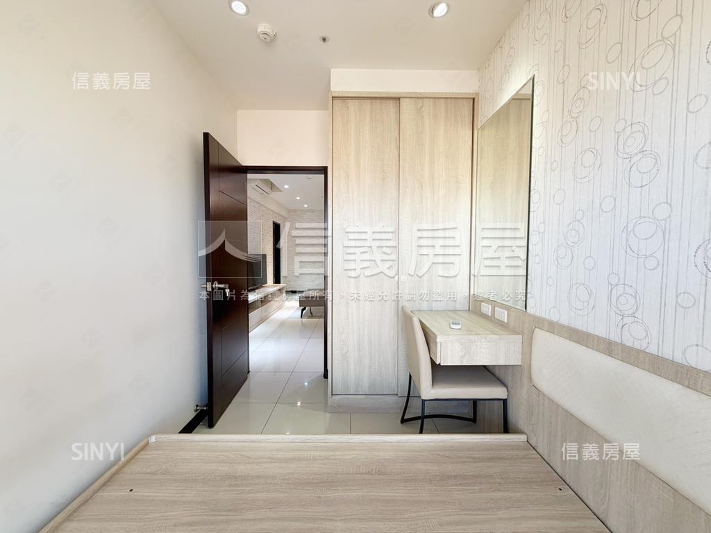 裝潢伯爵兩房美屋房屋室內格局與周邊環境