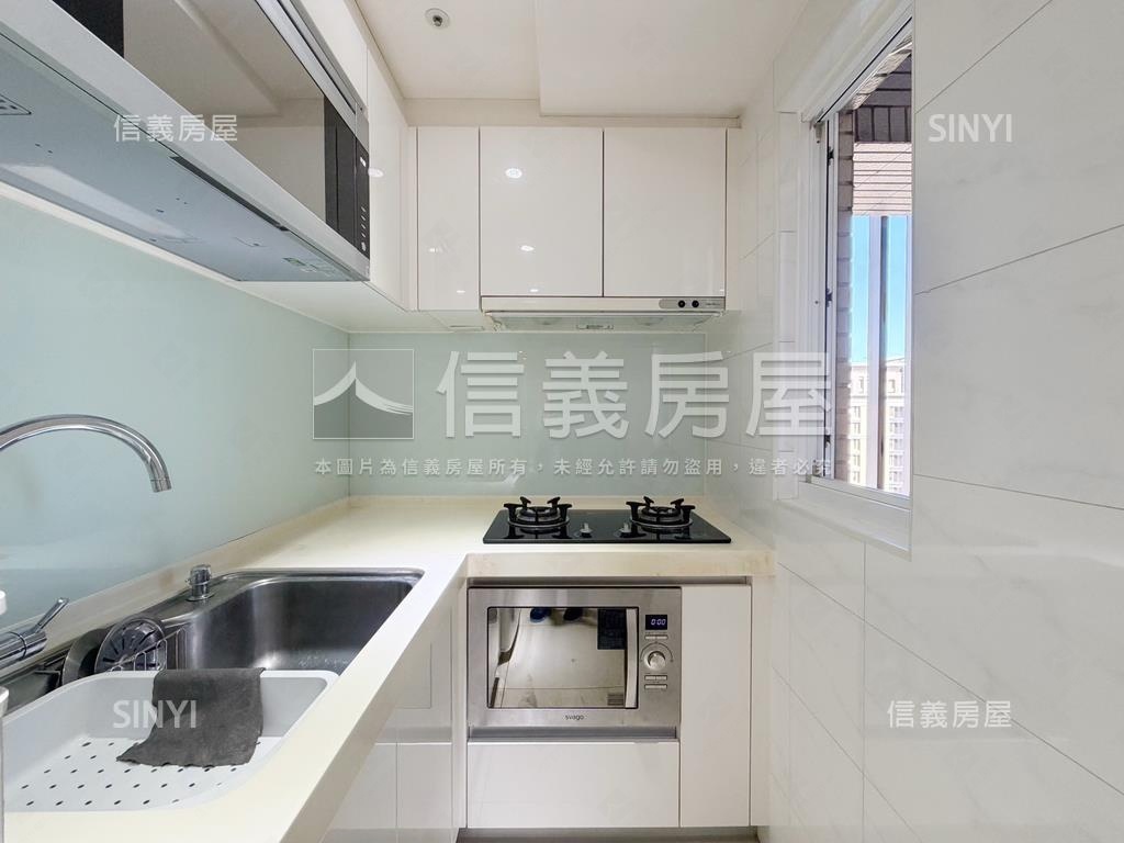 裝潢伯爵兩房美屋房屋室內格局與周邊環境