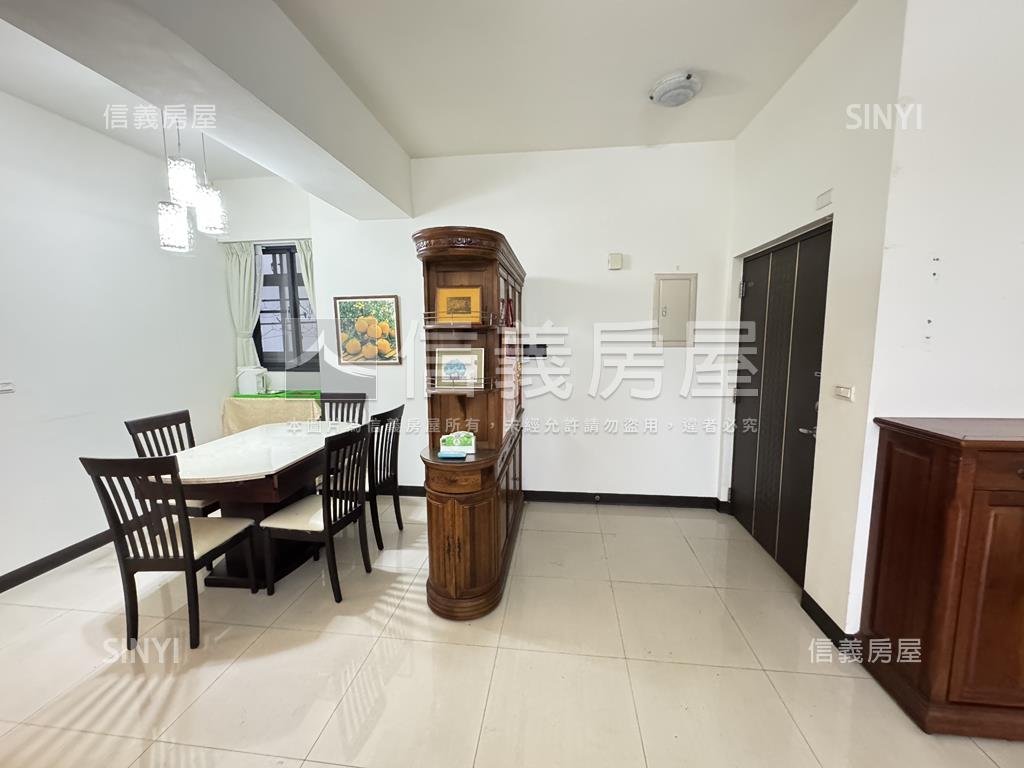 華夏金城公園景觀典雅３房房屋室內格局與周邊環境