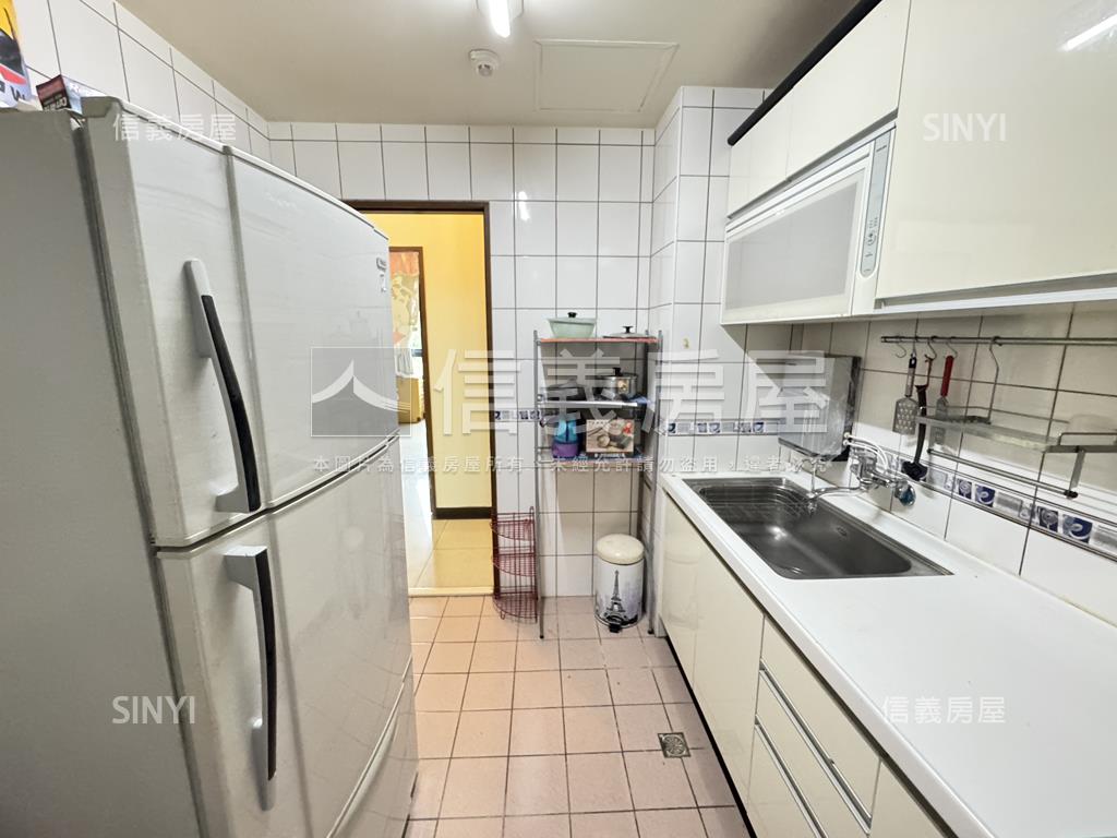 華夏金城公園景觀典雅３房房屋室內格局與周邊環境