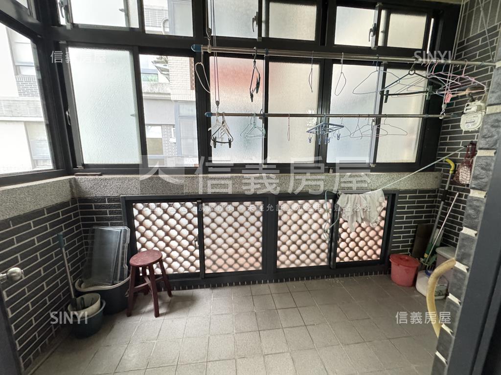 華夏金城公園景觀典雅３房房屋室內格局與周邊環境