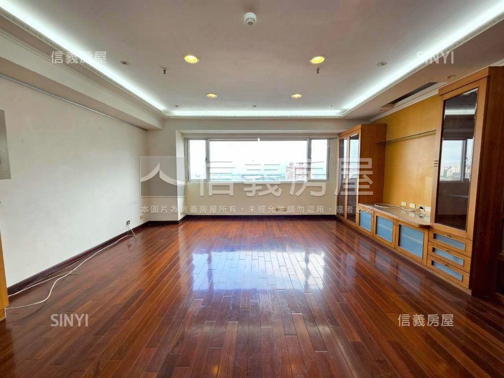 至臻山河‧春臨大地房屋室內格局與周邊環境