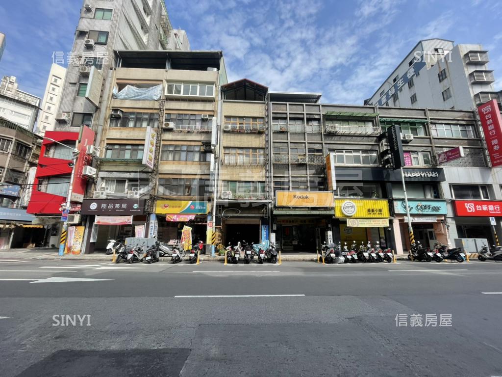 館前東路透天金店面房屋室內格局與周邊環境