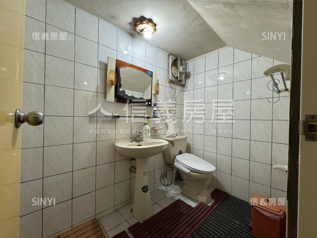 遊園北路透天★格局方正房屋室內格局與周邊環境