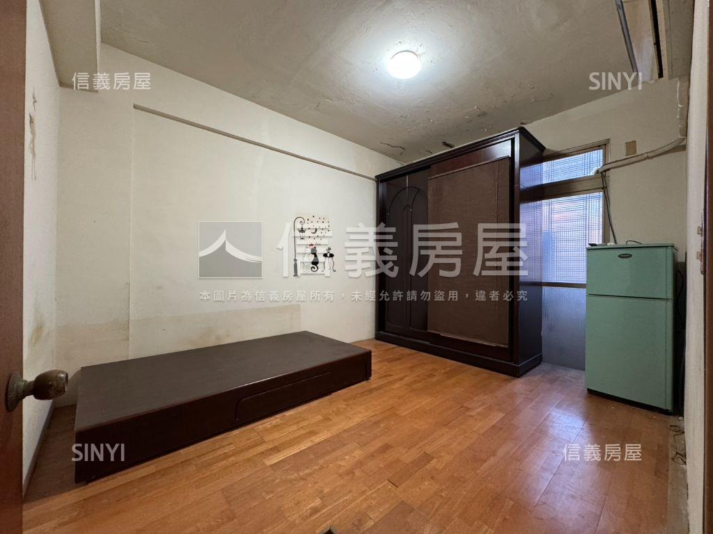 遊園北路透天★格局方正房屋室內格局與周邊環境