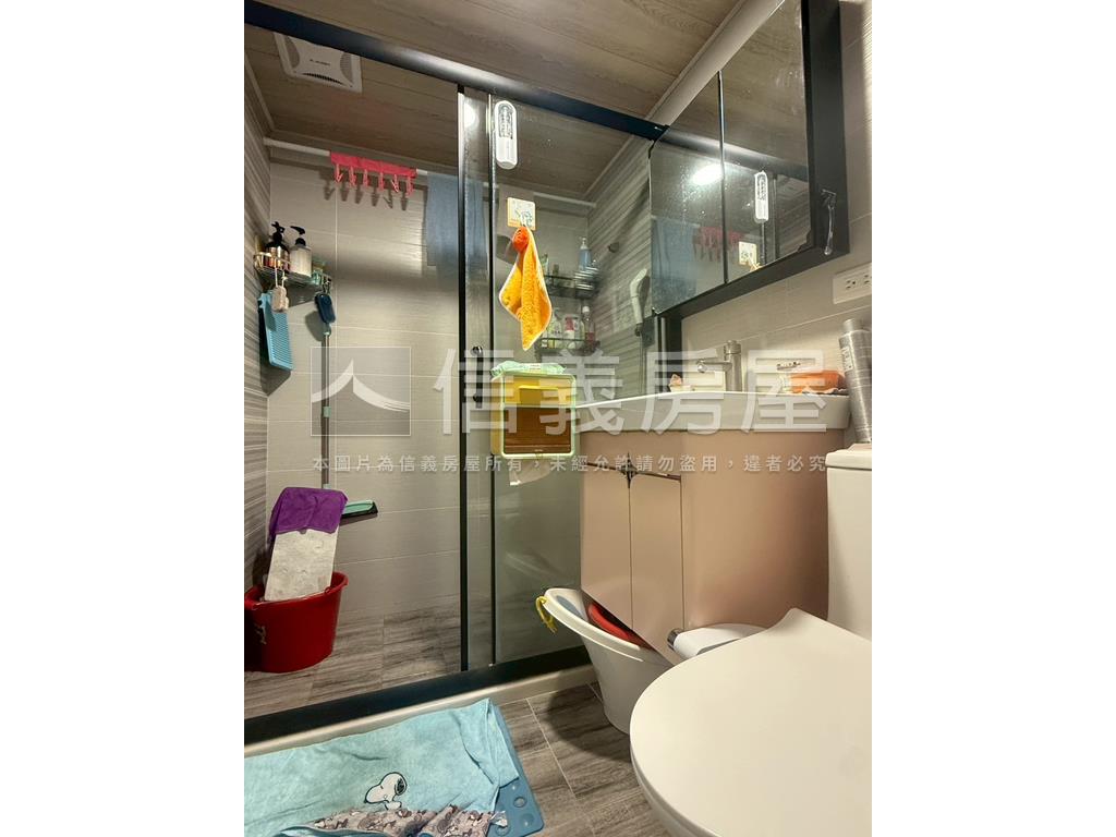 至尊天下三房平車房屋室內格局與周邊環境