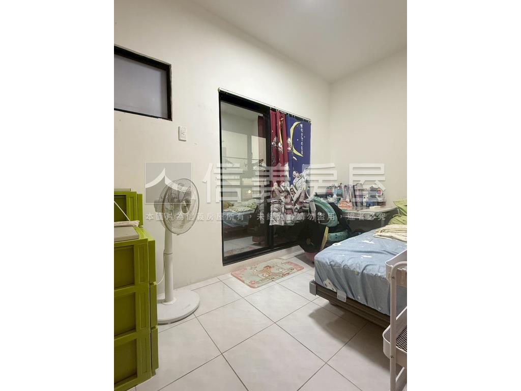 至尊天下三房平車房屋室內格局與周邊環境