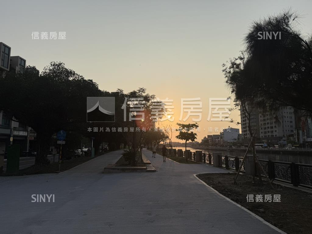 至尊天下三房平車房屋室內格局與周邊環境