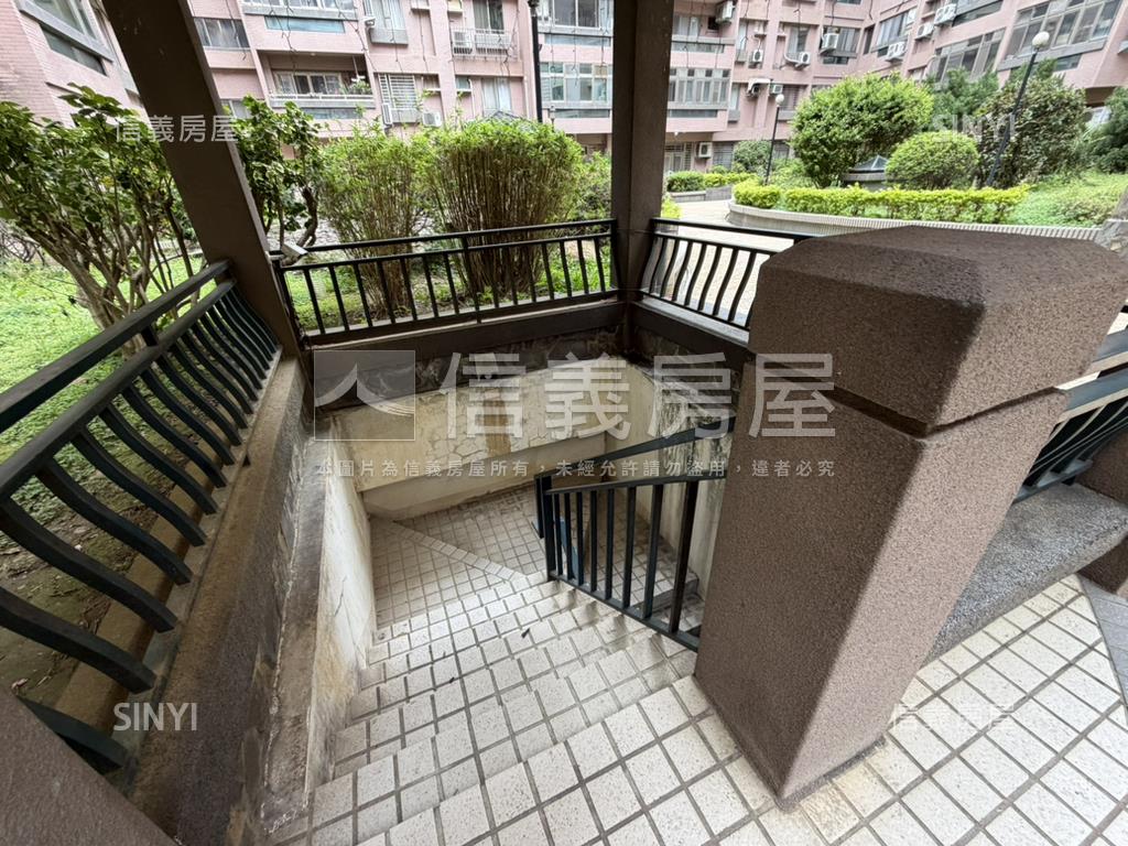 昌益御品採光三房附車位房屋室內格局與周邊環境