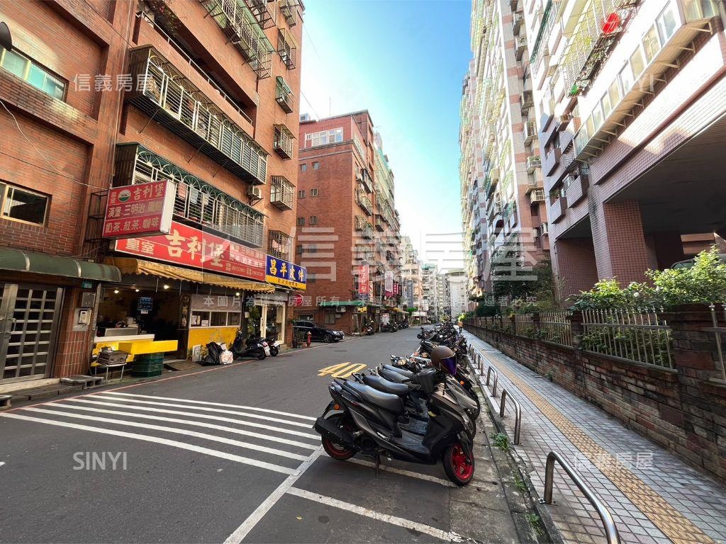 昌平華廈大三房房屋室內格局與周邊環境