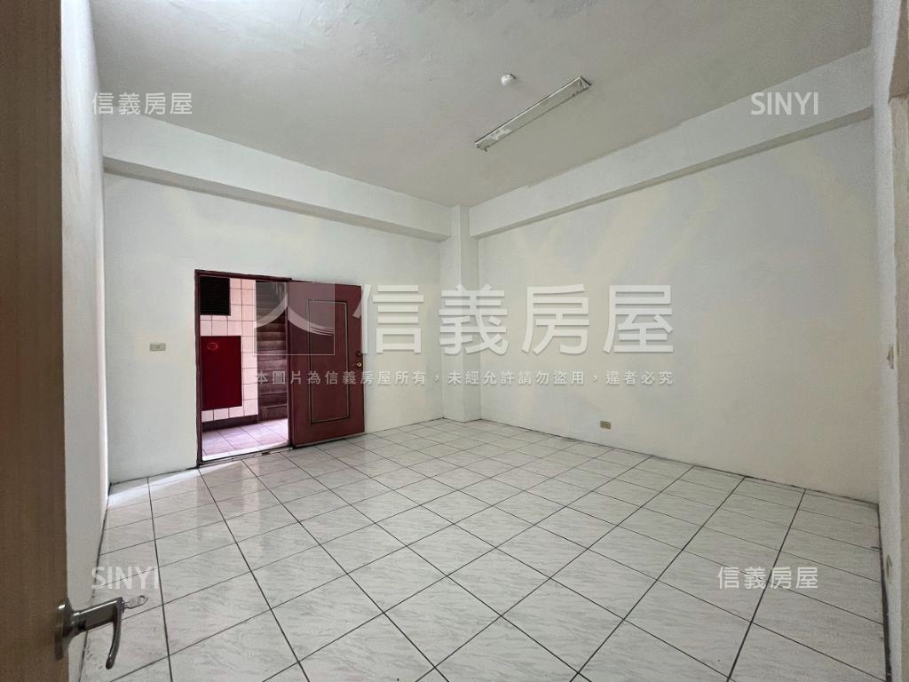 永寧皇家宮廷亮麗一樓房屋室內格局與周邊環境