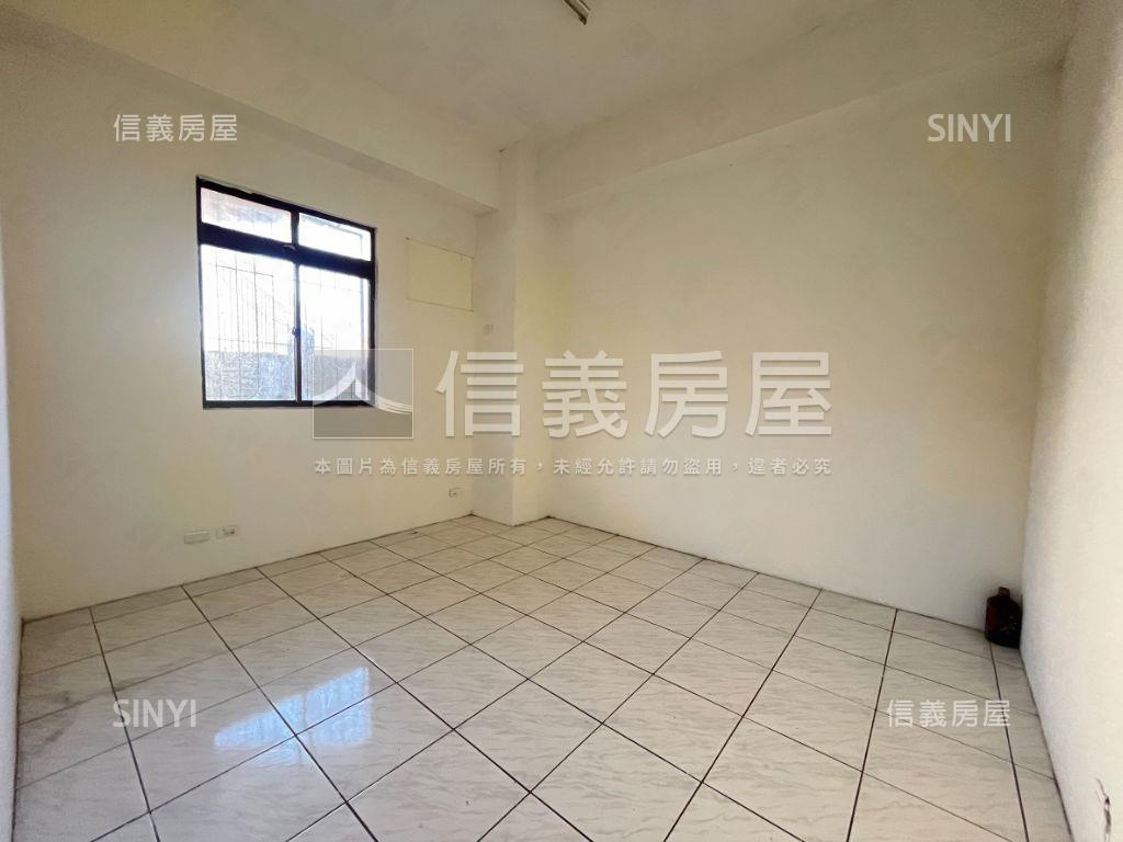 永寧皇家宮廷亮麗一樓房屋室內格局與周邊環境