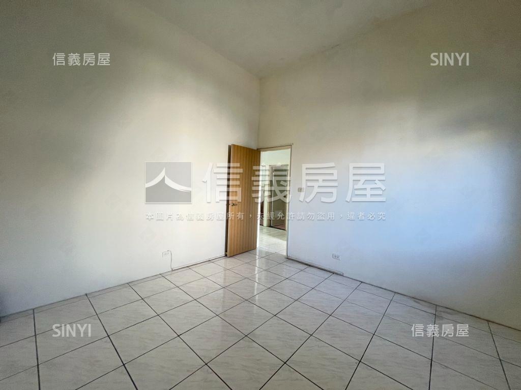 永寧皇家宮廷亮麗一樓房屋室內格局與周邊環境