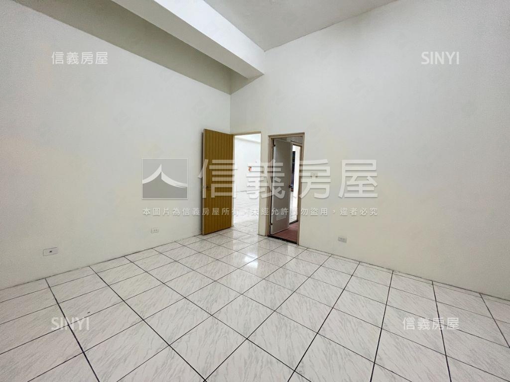 永寧皇家宮廷亮麗一樓房屋室內格局與周邊環境