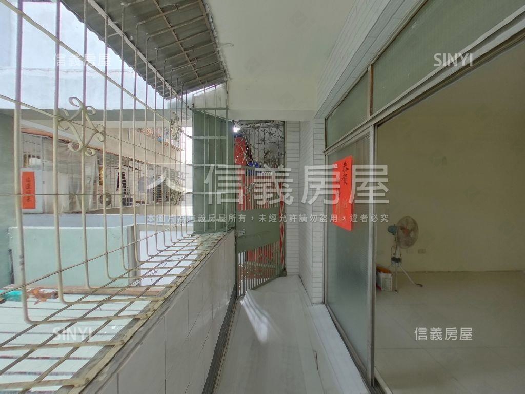 稀有輕軌大全聯旁三房美寓房屋室內格局與周邊環境