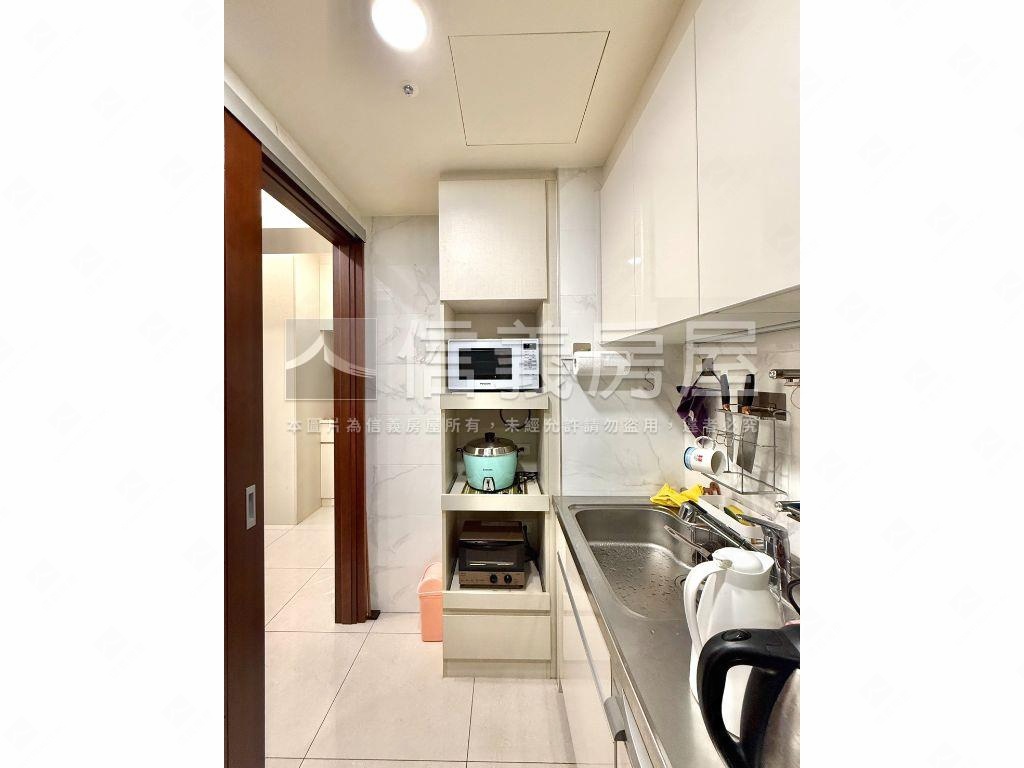 太子Ｗ近捷運精緻美屋房屋室內格局與周邊環境