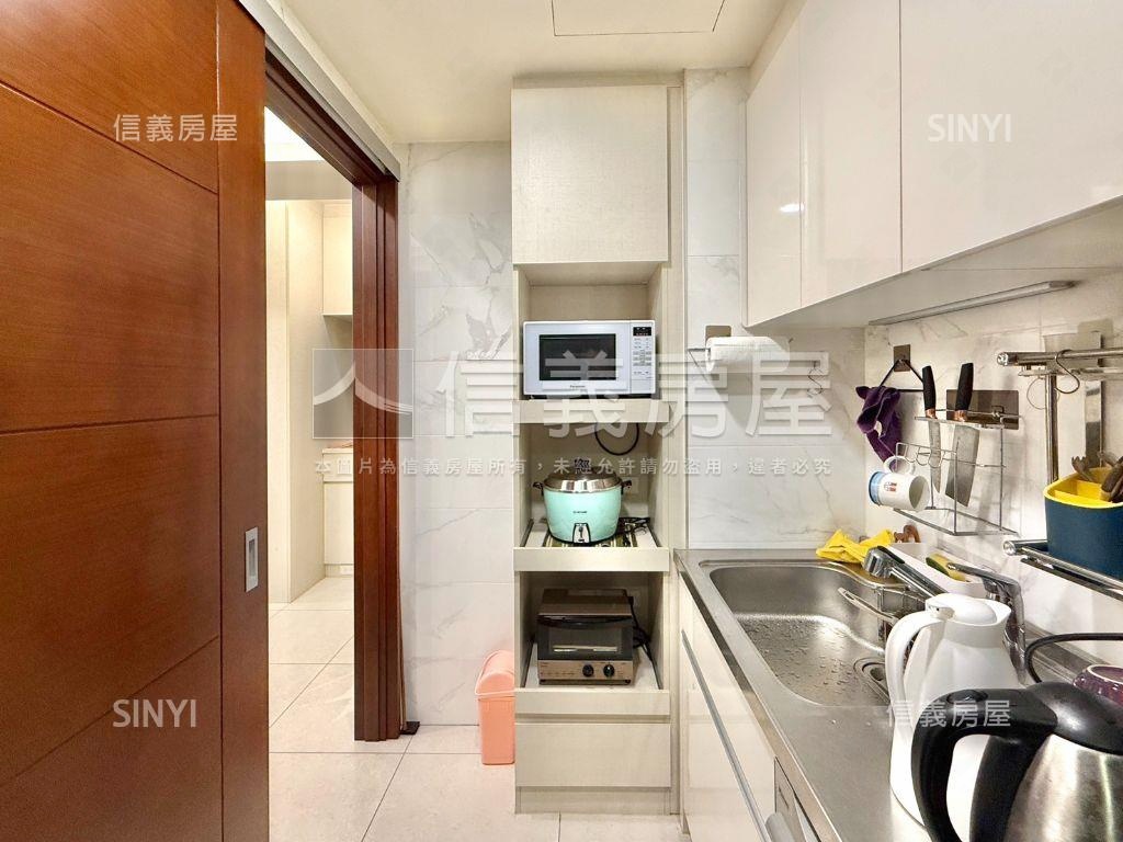 太子Ｗ近捷運精緻美屋房屋室內格局與周邊環境