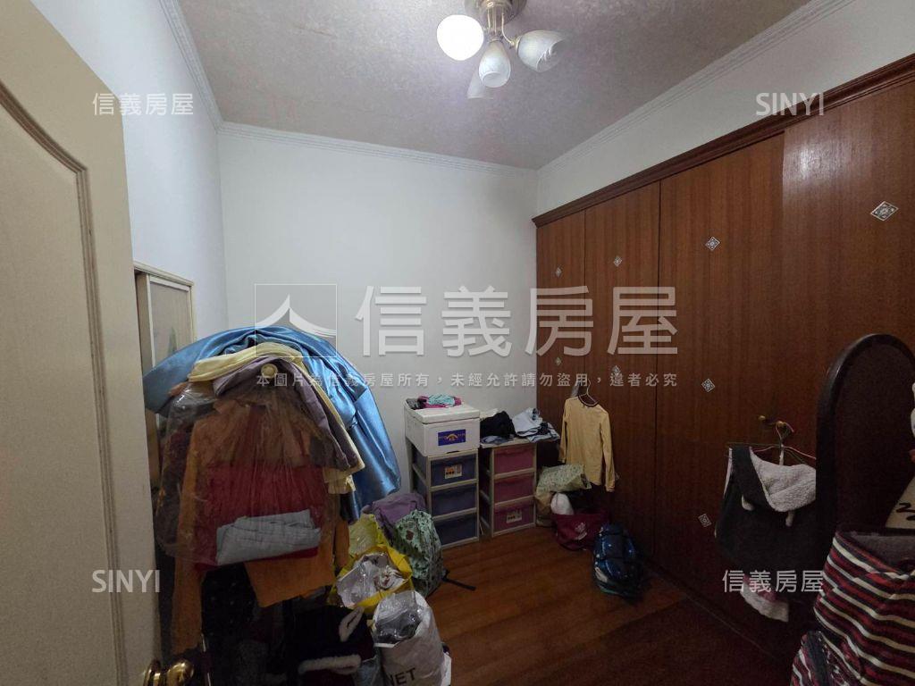 近大寮捷運優質透天房屋室內格局與周邊環境