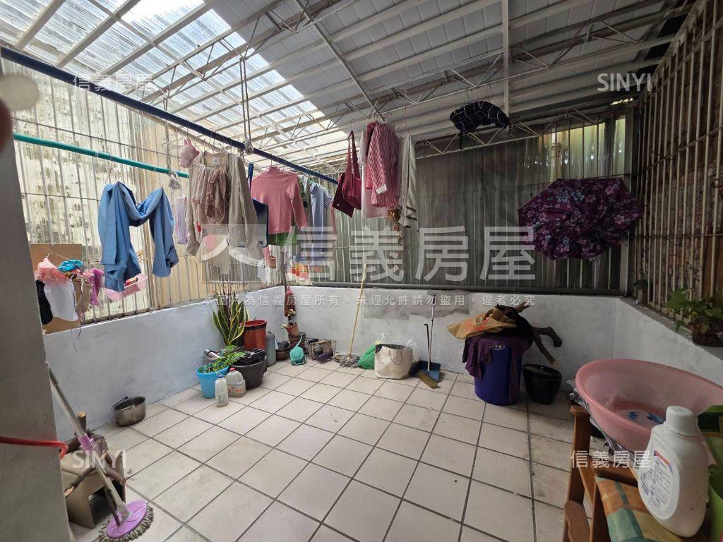 近大寮捷運優質透天房屋室內格局與周邊環境