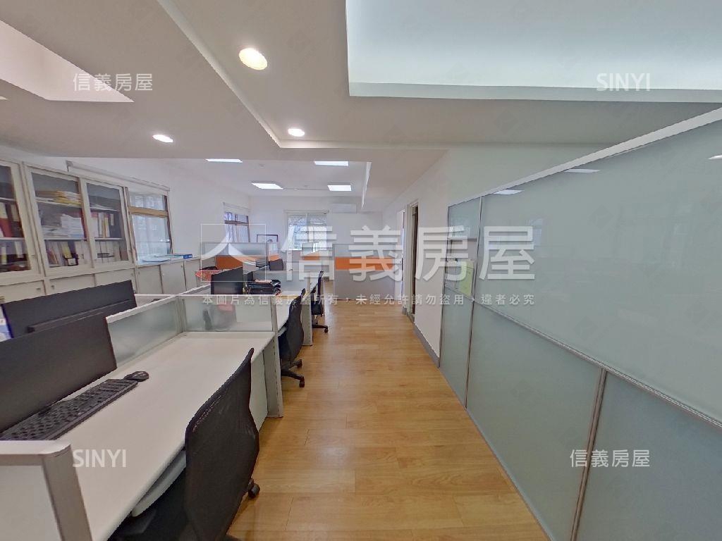 近萬隆站雙併住辦有車位房屋室內格局與周邊環境