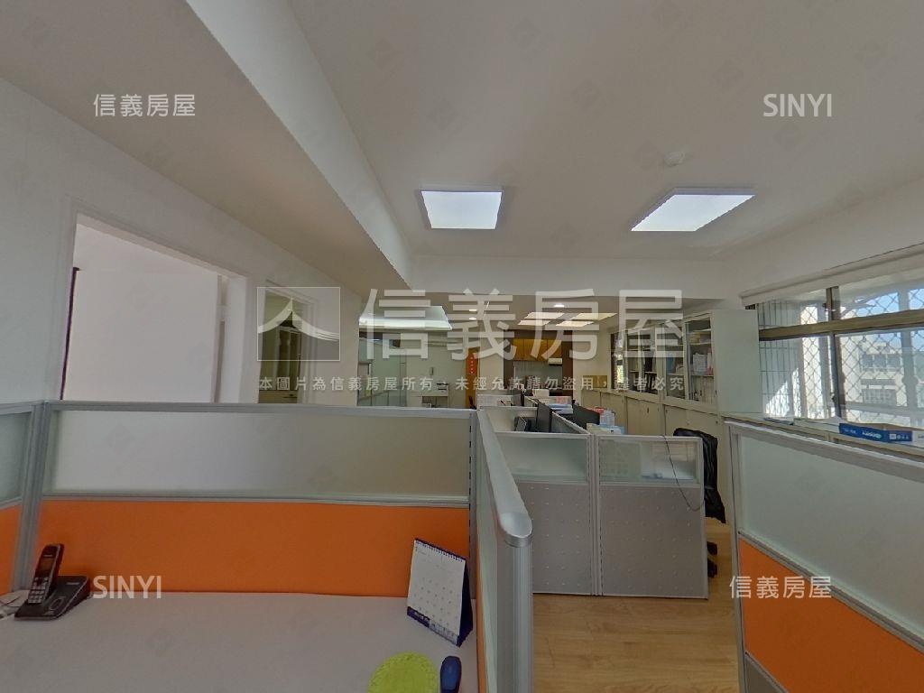 近萬隆站雙併住辦有車位房屋室內格局與周邊環境