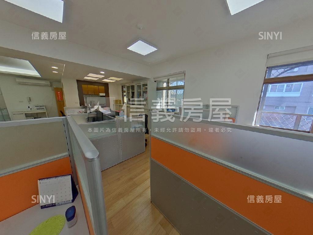 近萬隆站雙併住辦有車位房屋室內格局與周邊環境