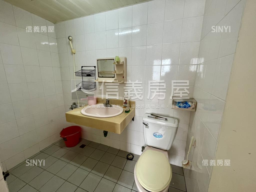 後甲學區採光宅房屋室內格局與周邊環境