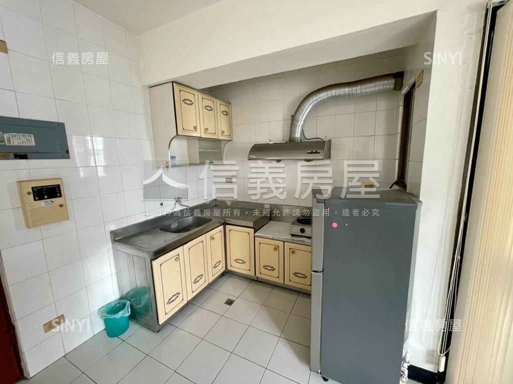 後甲學區採光宅房屋室內格局與周邊環境