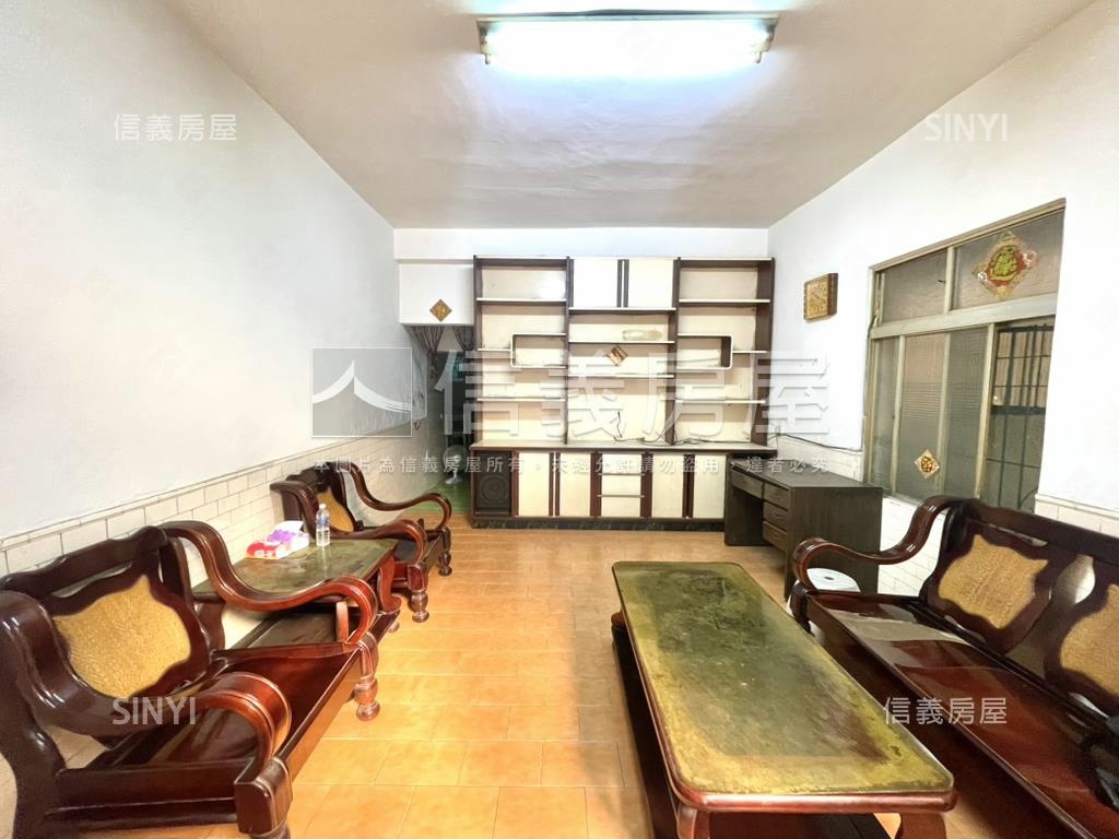 建工商圈好停車透天房屋室內格局與周邊環境