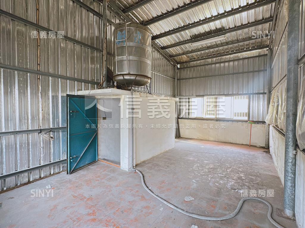 左營榮總商圈活巷透天房屋室內格局與周邊環境